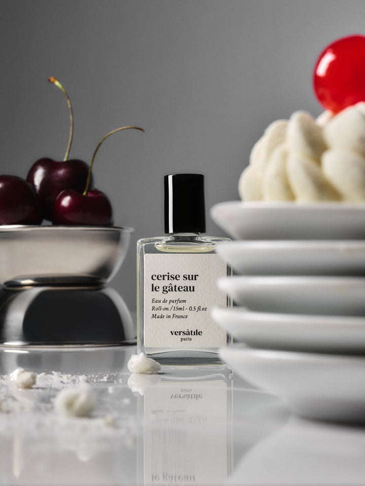 【美品】ヴェルサティルパリスリーズスュルルガトー EAUX DE PARFUM CERISE SUR LE GATEAU